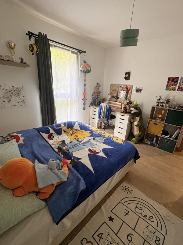 Pavillon - 180 m² - 8 pièces