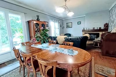 Maison - 145 m² - 7 pièces