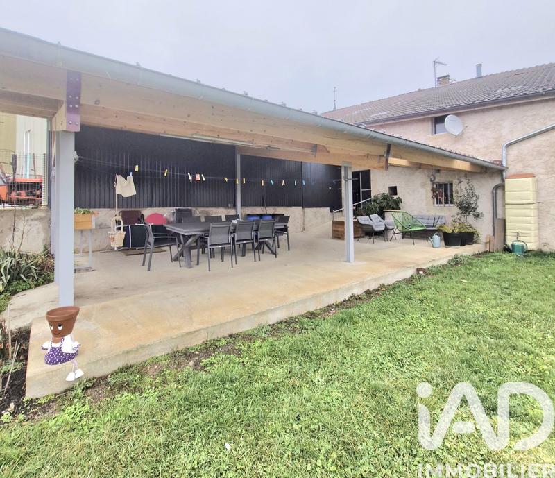 Maison - 234 m² - 8 pièces