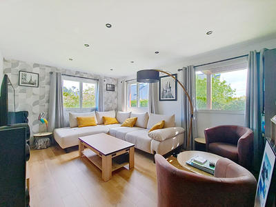 Maison - 142 m² - 7 pièces