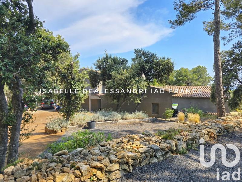 Maison - 340 m² - 10 pièces