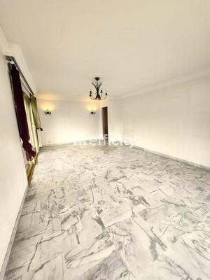 Appartement ancien - 81 m² - 3 pièces