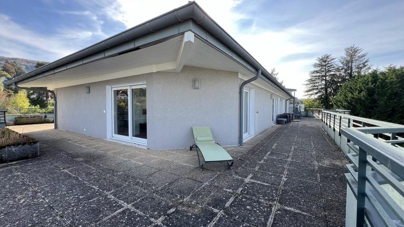 Appartement - 171 m² - 6 pièces