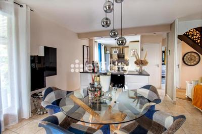 Maison - 116 m² - 5 pièces