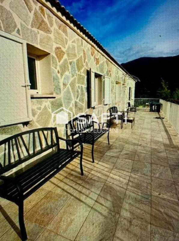 Maison - 520 m² - 17 pièces