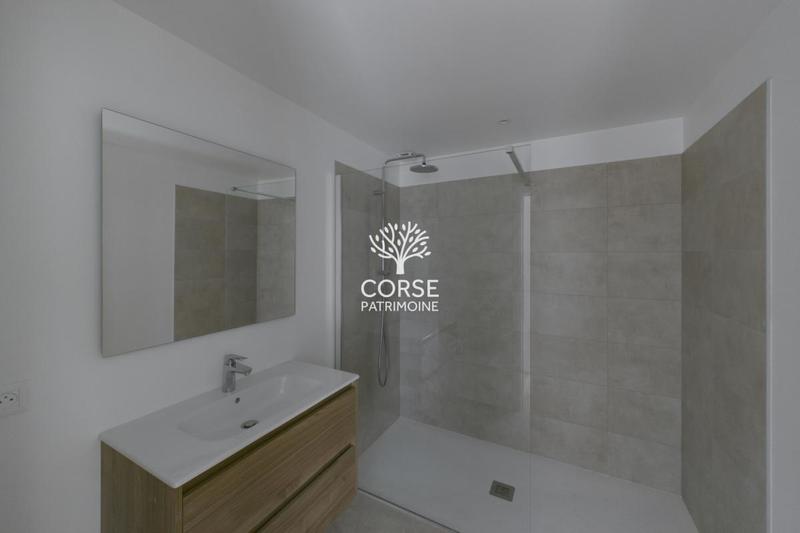 Appartement - 85 m² - 3 pièces