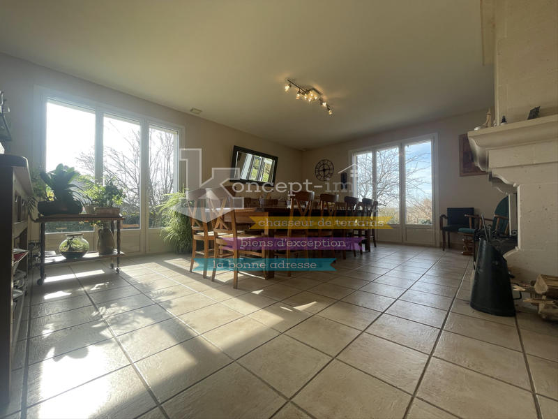 Pavillon - 211 m² - 9 pièces