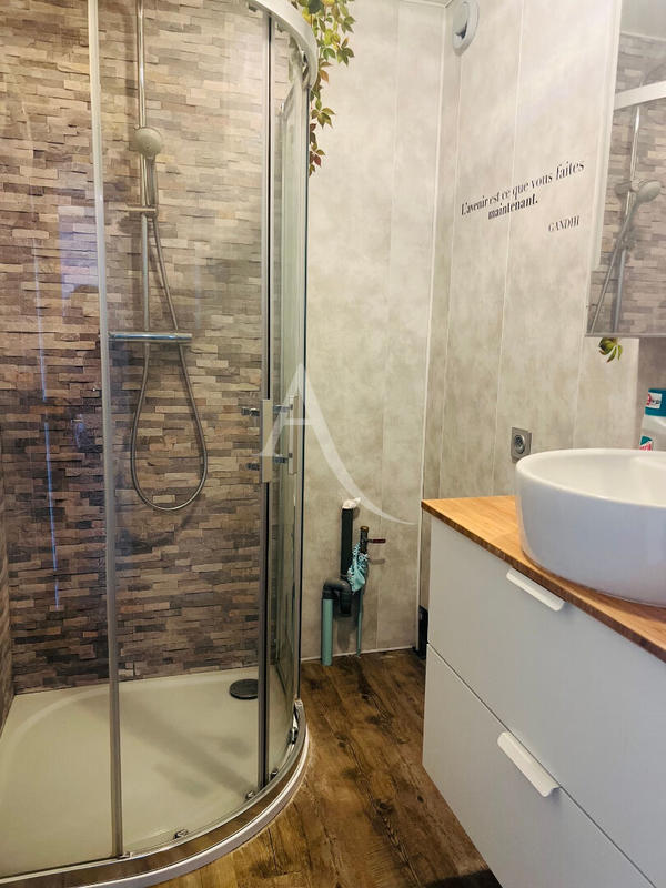 Appartement - 100 m² - 5 pièces