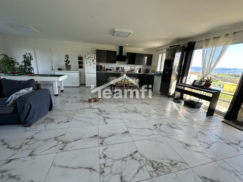 Maison - 136 m² - 5 pièces