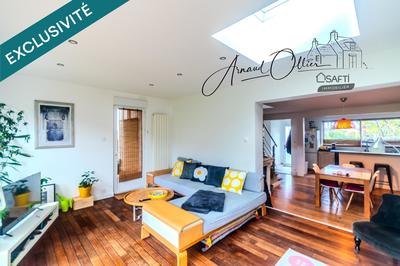 Maison - 97 m² - 5 pièces