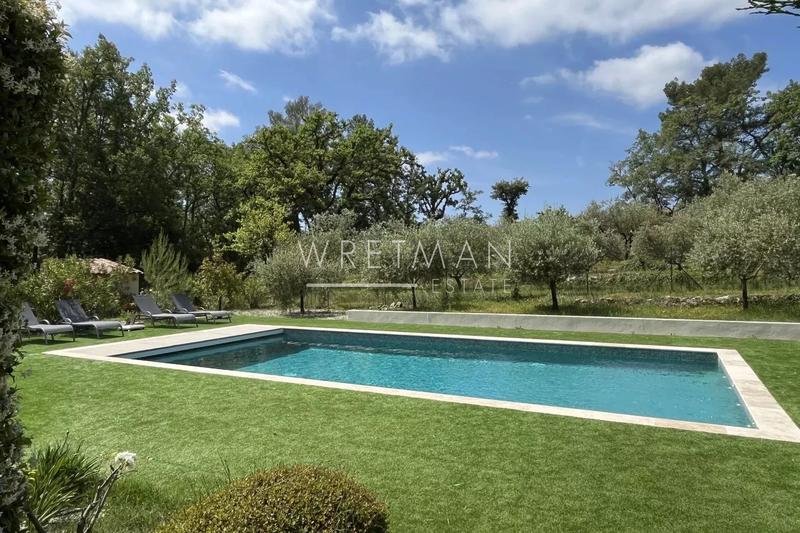 Villa - 192 m² - 8 pièces