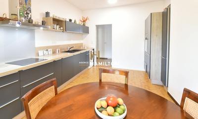 Maison - 200 m² - 6 pièces