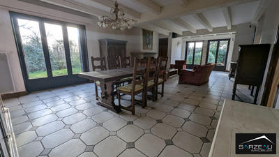 Maison - 183 m² - 5 pièces