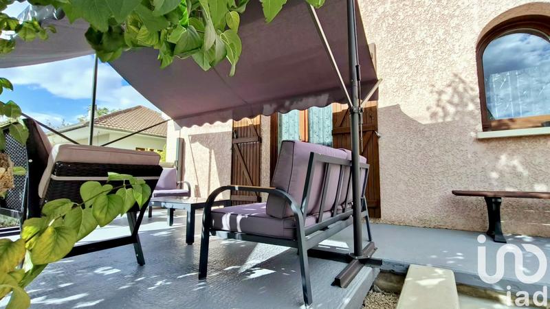 Maison - 220 m² - 8 pièces