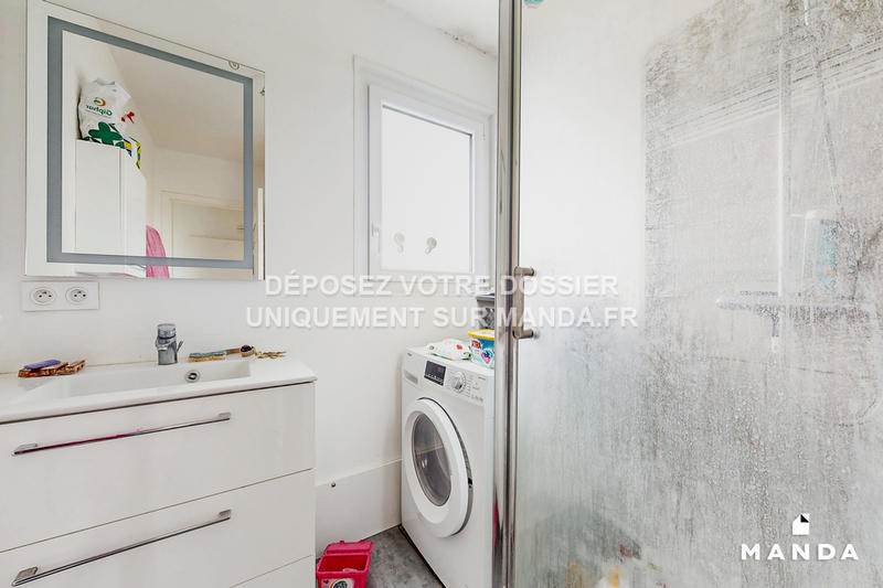 Chambre - 9 m² - 5 pièces