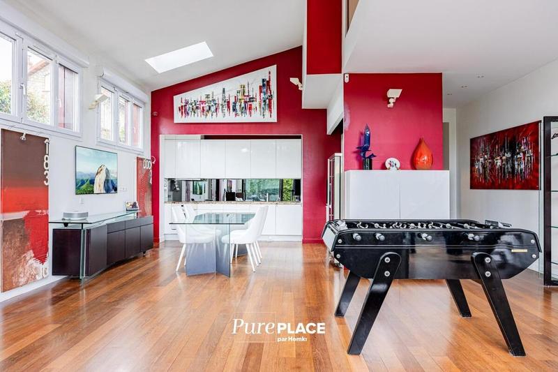 Villa - 225 m² - 6 pièces