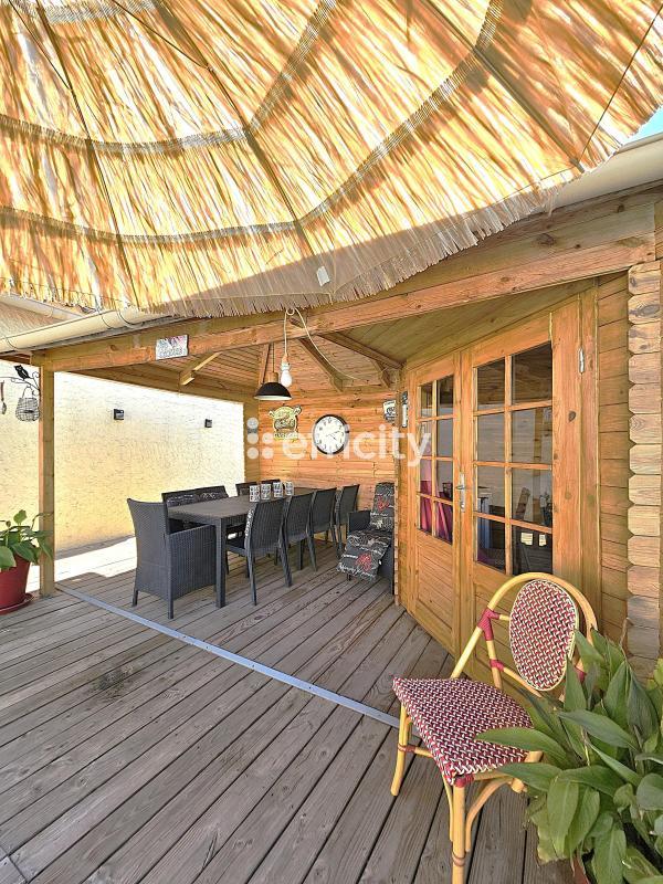 Maison - 93 m² - 4 pièces