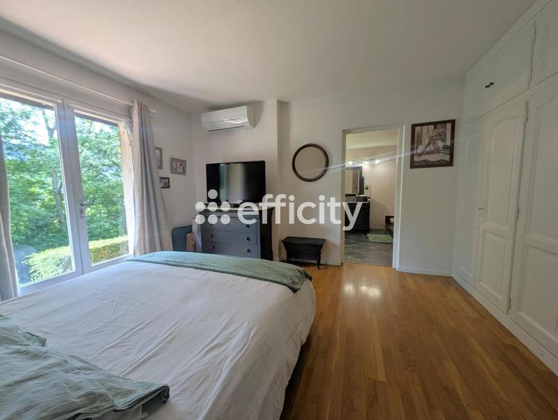 Villa - 290 m² - 5 pièces