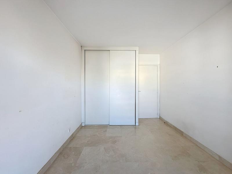 Appartement - 95 m² - 4 pièces