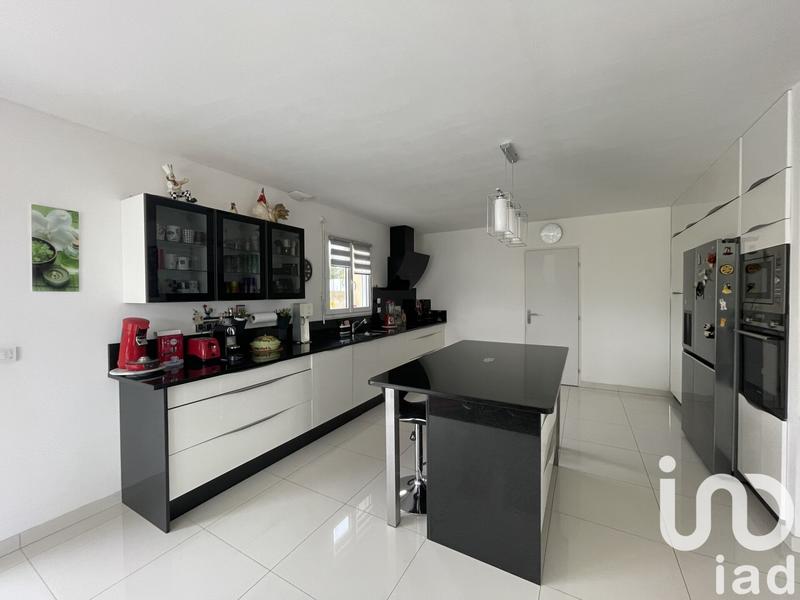 Maison - 222 m² - 7 pièces