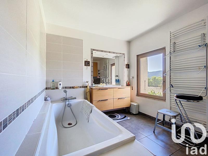 Maison - 191 m² - 7 pièces