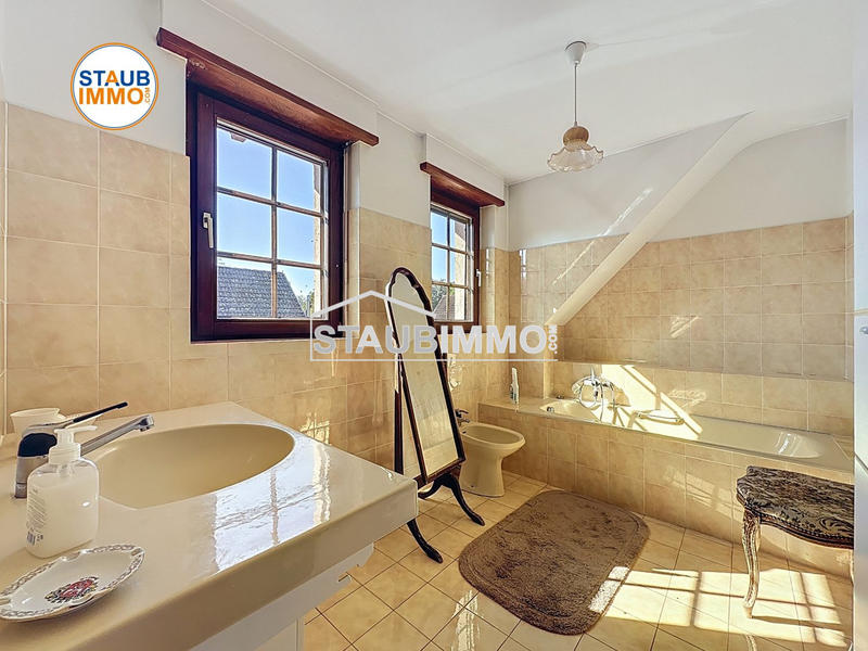 Maison - 95 m² - 5 pièces