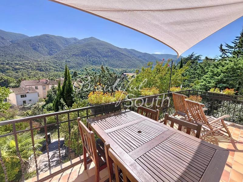 Maison - 200 m² - 9 pièces