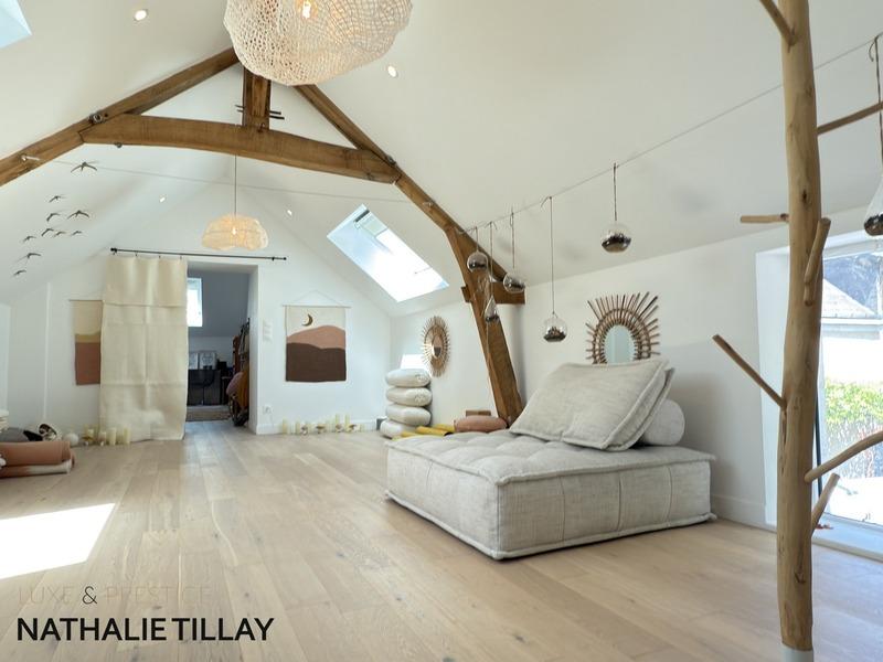 Maison - 380 m² - 11 pièces