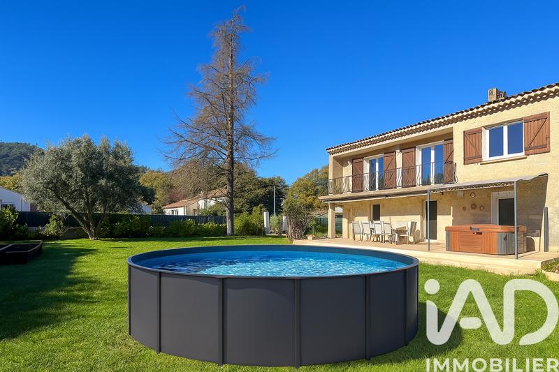 Maison - 150 m² - 7 pièces