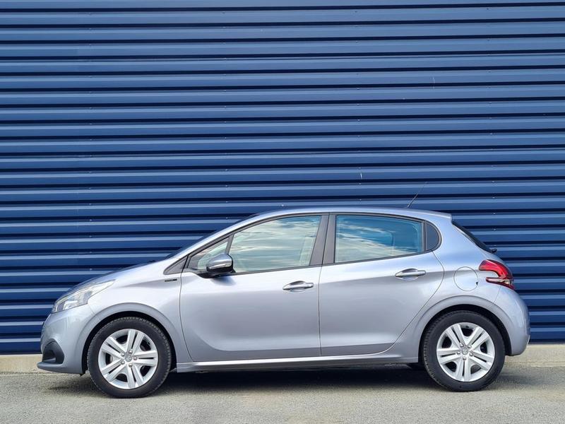 Peugeot 208 Puretech 82 Ch Signature