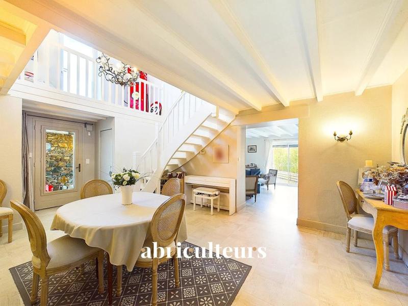 Maison ancienne - 220 m² - 7 pièces