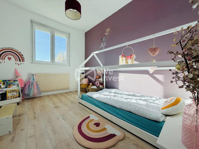 Maison - 182 m² - 9 pièces