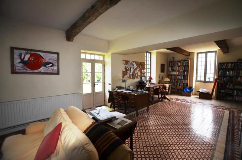 Propriété - 477 m² - 12 pièces