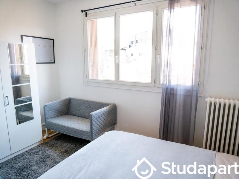 Chambre - 14 m² - 1 pièce