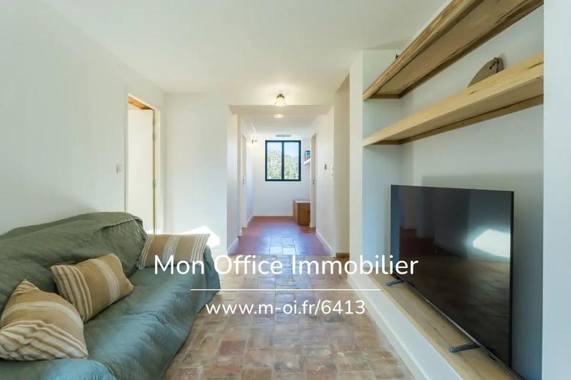 Maison - 280 m² - 8 pièces