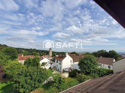 Maison - 93 m² - 5 pièces