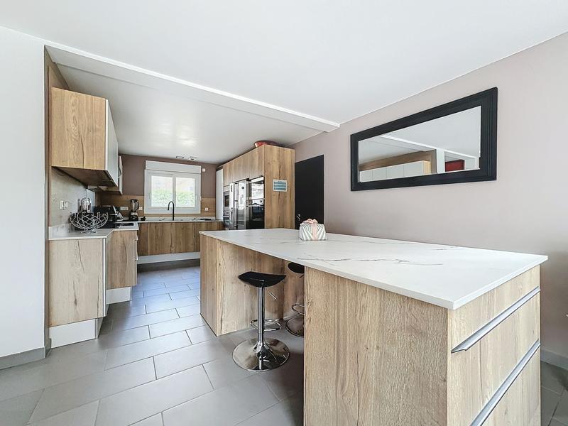 Maison - 284 m² - 7 pièces