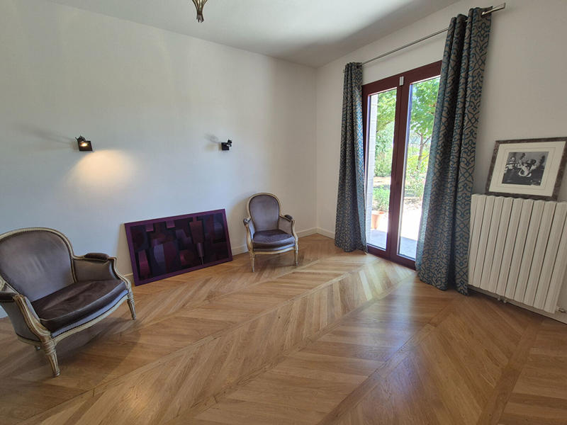 Maison - 368 m² - 8 pièces