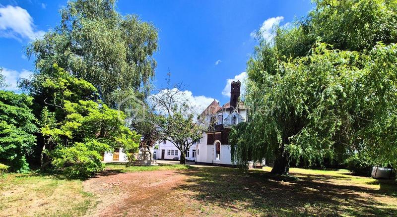 Maison de maîtres - 433 m² - 12 pièces