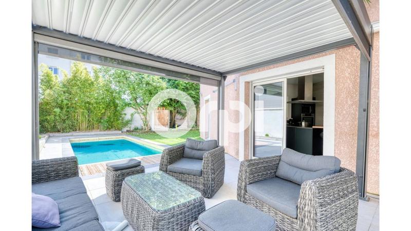 Villa - 220 m² - 7 pièces