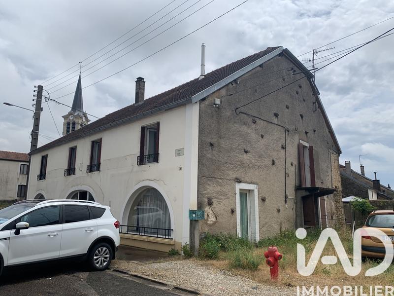 Maison - 228 m² - 8 pièces