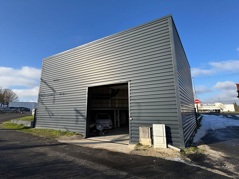 Local d'activité / Entrepôt - 150 m²