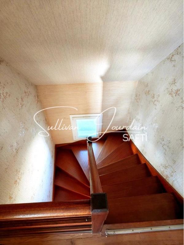 Maison - 113 m² - 6 pièces