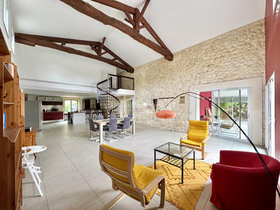 Maison - 250 m² - 7 pièces