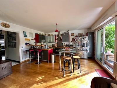 Appartement - 86 m² - 4 pièces