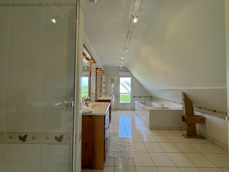 Maison - 165 m² - 5 pièces