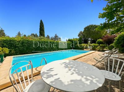 Maison - 166 m² - 5 pièces