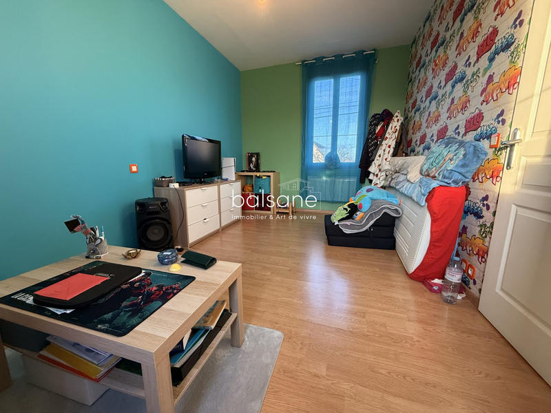 Maison - 100 m² - 6 pièces