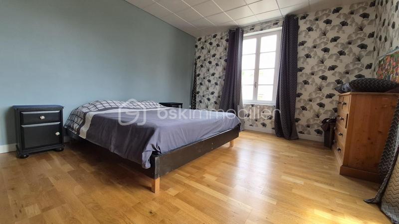 Maison - 210 m² - 7 pièces