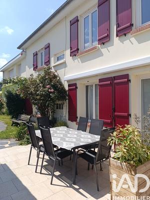 Maison - 252 m² - 6 pièces